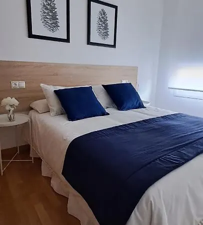 Piso Salnes, A 10 Min De Centro Y Playas Appartement *