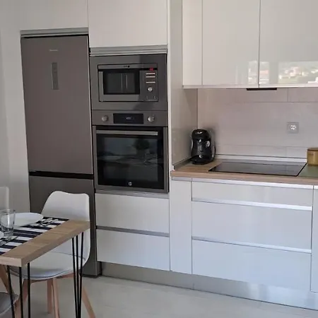 Piso Salnes, A 10 Min De Centro Y Playas *