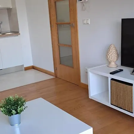 Piso Salnes, A 10 Min De Centro Y Playas *